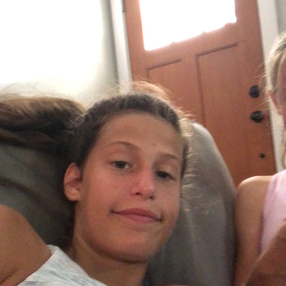 Meet your Posher, Brooke - Picture 1 of 1